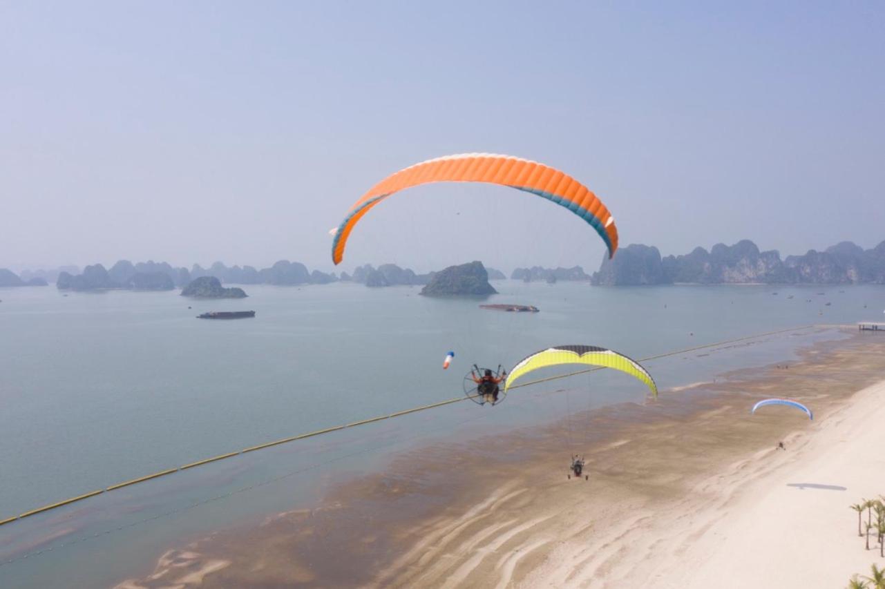 Moonlight Hotel Ha Long Exterior photo